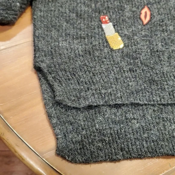 Dreamers Graphic sweater. - Picture 3 of 8